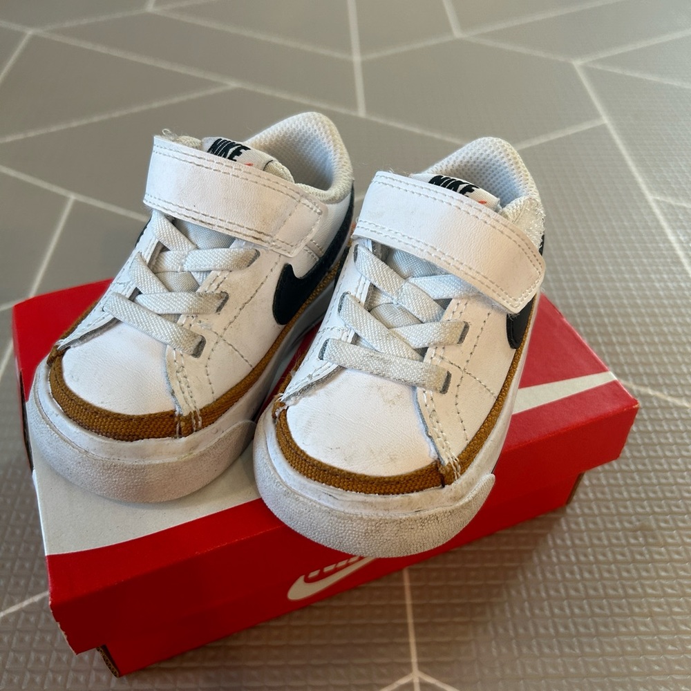 Nike Court Legacy Infant shoes